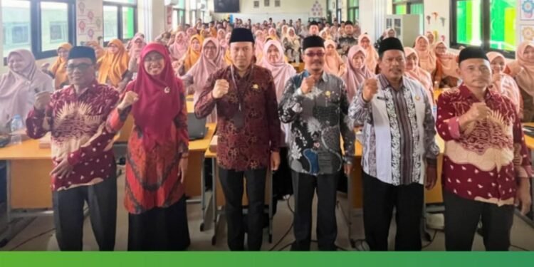 Kemenag Gresik Berkomitmen Cetak Lulusan Madrasah yang Unggul, Adaptif, dan Berakhlak Mulia