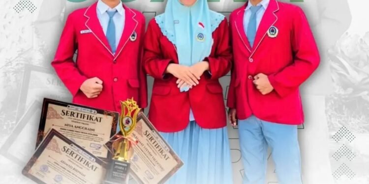 CREATIVE CHAMPIONS! Trio MAN 2 Gresik Sabet Juara 1 Nasional Video Challenge Tiktok di NUSAIFEST UMY 2026
