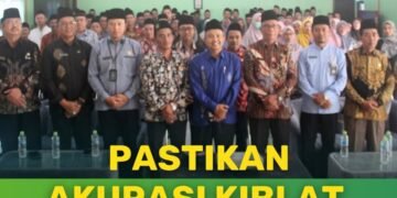 Pastikan Arah Kiblat, Kepala Kemenag Gresik Fasilitasi Kalibrasi Masjid Umat