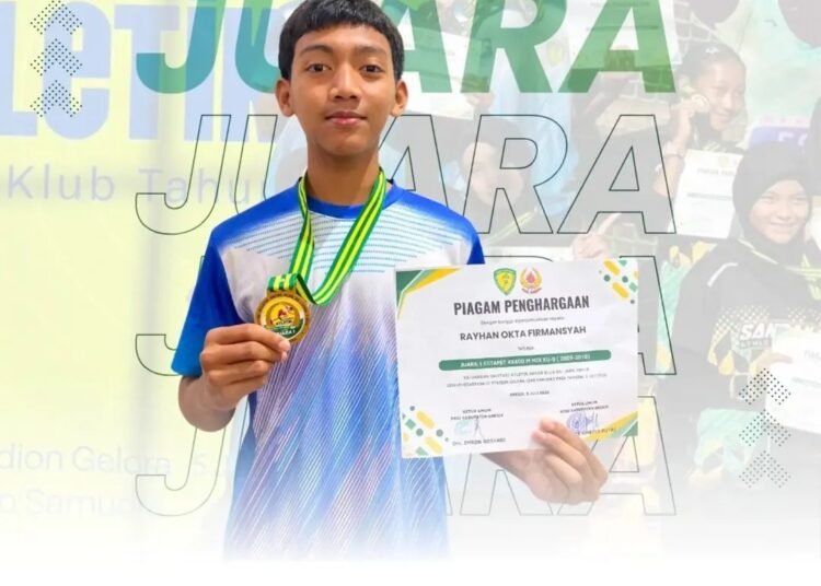 THE GOLDEN RUN! Rayhan Okta MAN 2 Gresik Kunci Podium Juara 1 Estafet 4×400 M Mix Jatim