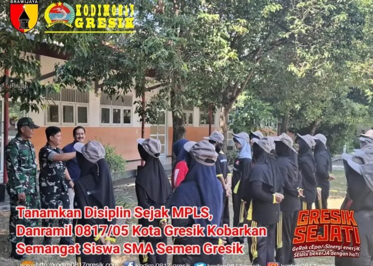 Tanamkan Disiplin Sejak MPLS, Danramil 0817/05 Kota Gresik Kobarkan Semangat Siswa SMA Semen Gresik