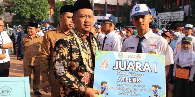 Bupati Gus Yani Apresiasi Siswa UPT SMPN 1 Gresik Wakili Jawa Timur Melaju ke O2SN Tingkat Nasional