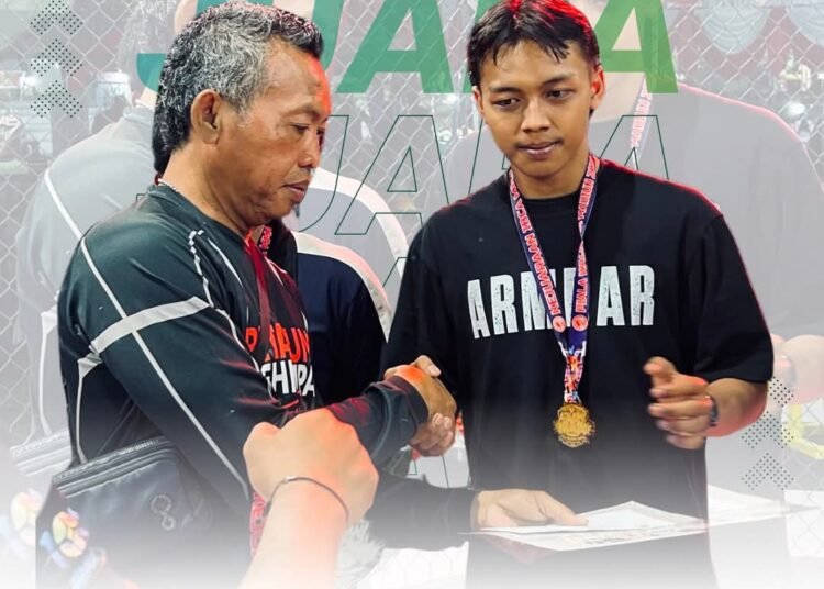 Unjuk Ketangguhan di Arena MMA, Siswa MAN 2 Gresik Sabet Juara 3 Piala Wali Kota Madiun 2026