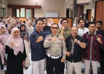 Polantas Menyapa, Ikhtiar Polres Gresik Gandeng Guru Tanamkan Budaya Tertib Lalu Lintas Sejak Dini