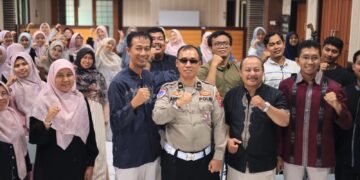 Polantas Menyapa, Ikhtiar Polres Gresik Gandeng Guru Tanamkan Budaya Tertib Lalu Lintas Sejak Dini