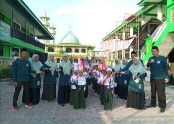 Matamuda MI Alkarimi Gresik: “Madrasahku Ramah, Belajar Ceria dan Berakhlak Mulia”