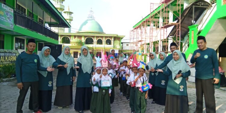 Matamuda MI Alkarimi Gresik: “Madrasahku Ramah, Belajar Ceria dan Berakhlak Mulia”