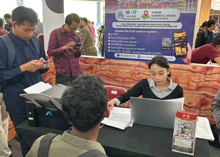 Layanan SKCK Online Polres Gresik di Job Fair 2026 Diserbu Pencari Kerja: “Terima Kasih Pak Kapolres”