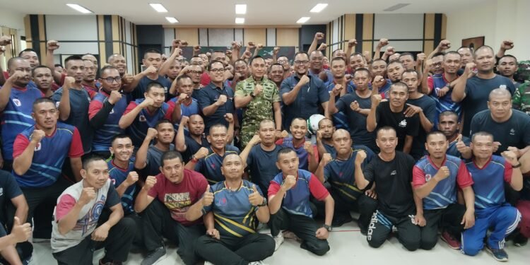 Dandim Gresik Tanamkan Jiwa Kepemimpinan pada Patriotic Leadership Program Indospring Tbk 
