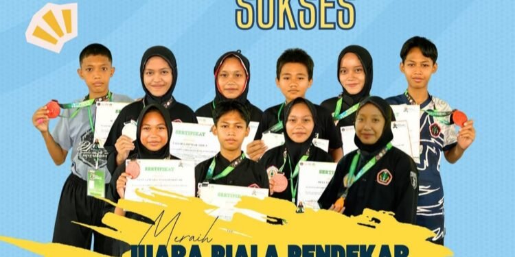 Hebat !! 10 Siswa UPT SMPN 10 Gresik Sabet Juara Pencak Silat Piala Pendekar 6 Tingkat