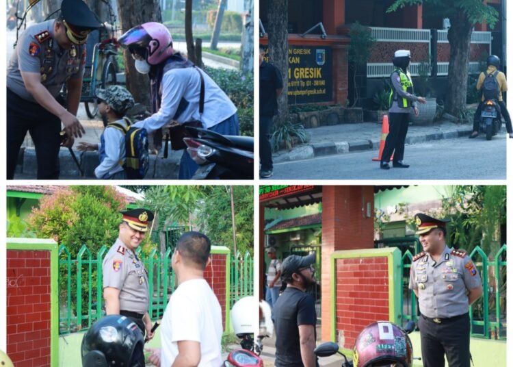 Hari Pertama Masuk Sekolah, Kapolres Gresik AKBP Ramadhan Turun Langsung Pastikan Kelancaran Lalu Lintas