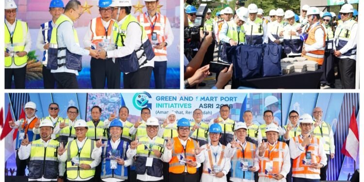 Istimewa !! Petrokimia Gresik Dianugerahi Penghargaan Pelabuhan Terbaik Nasional dari Menko Pangan RI