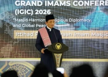 Menuju IGIC 2026, Menag Tegaskan Masjid Pilar Perdamaian dan Peradaban Dunia pada Tabligh Akbar di Surabaya