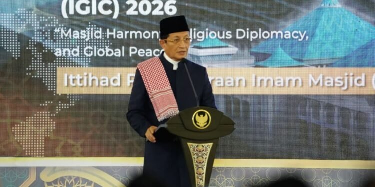 Menuju IGIC 2026, Menag Tegaskan Masjid Pilar Perdamaian dan Peradaban Dunia pada Tabligh Akbar di Surabaya