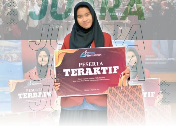 Shalsabilla Putri Siswi MAN 2 Gresik Raih Penghargaan Peserta Teraktif di Ajang Training Public Speaking Galeri Bertumbuh