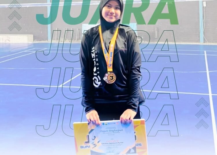 Siswi MAN 2 Gresik Raih Juara 3 Ganda Remaja Putri Kejuaraan Bulutangkis Bupati Open Lamongan 2026 