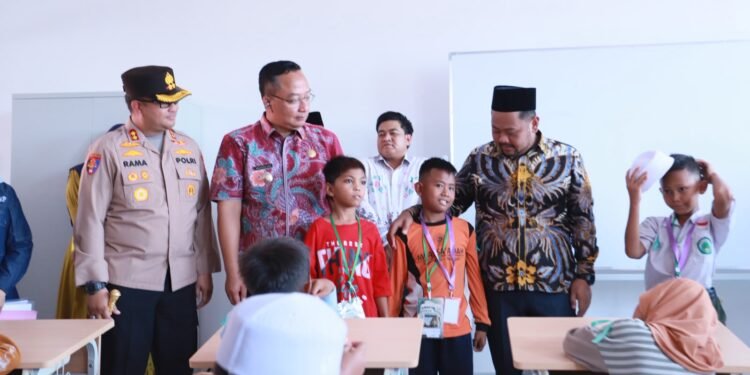 Kapolres AKBP Ramadhan Komitmen Dukung Pendidikan Berkualitas Sekolah Rakyat Terintegrasi 1 Gresik 