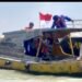Satpolairud Pasang Bendera ke Perahu Nelayan, Sang Merah Putih Berkibar di Perairan Gresik