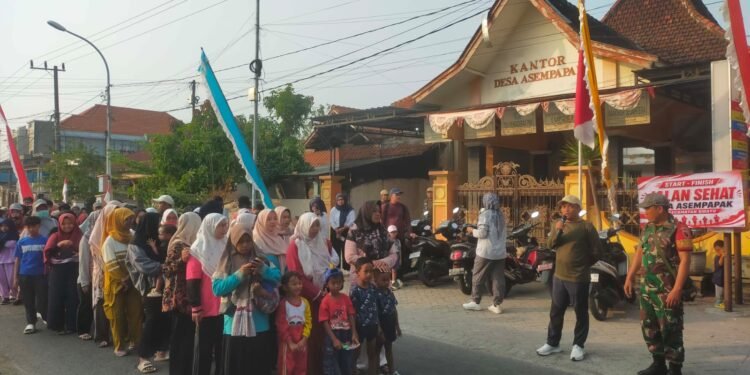 Ribuan Warga Asempapak Sidayu Tumpah Ruah Ikuti Jalan Sehat HUT ke-81 RI