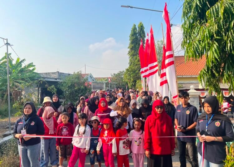 Semangat Kemerdekaan, Ratusan Warga Panjunan Tumpah Ruah Ikuti Jalan Sehat HUT RI