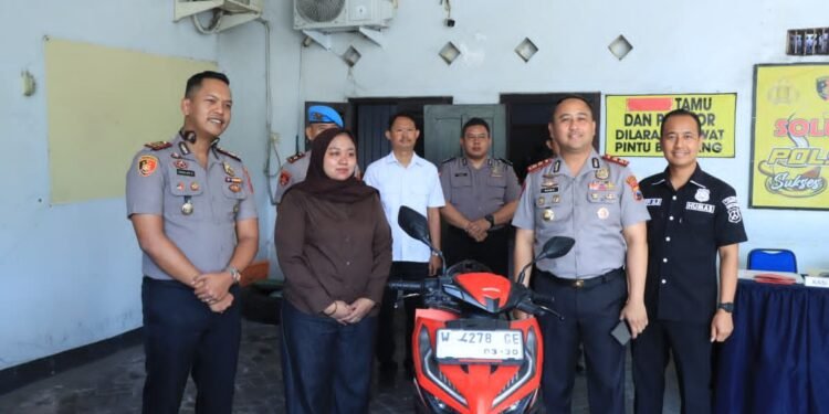 Gerak Cepat Ungkap Kasus Curanmor, Korban Senang Motornya Kembali: Terima Kasih Pak Kapolres Gresik 