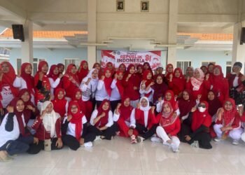 Ajak Kaum Perempuan Bergembira, Pemdes Betiting Cerme Gelar Lomba Agustusan Full Bahagia