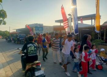 Rayakan Kemerdekaan, Warga Desa Indrodelik Bungah Meriahkan Jalan Sehat HUT ke-81 RI