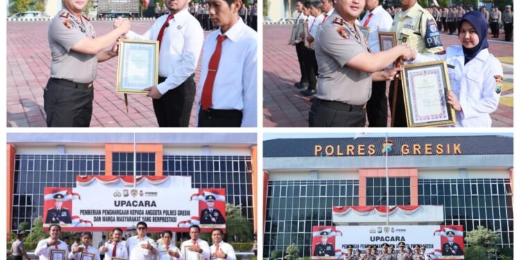 Semangat Kemerdekaan, Kapolres Gresik Berikan Reward kepada Personel Berprestasi dan Warga