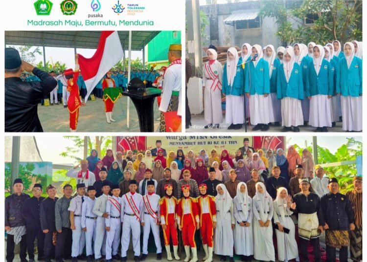 Semangat Kemerdekaan, MTsN Gresik Penuh Khidmat Gelar Upacara HUT ke-81 RI