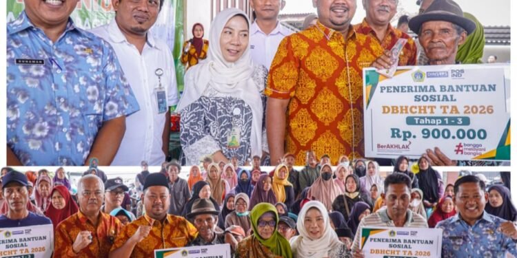 Bupati Gus Yani Gelontor Ratusan Bansos dan Ribuan Bantuan Pangan untuk Warga Dukun