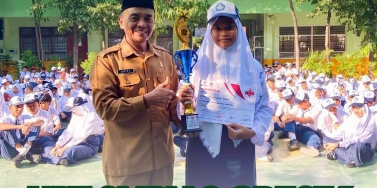 Cahaya SMPN 3 Gresik Kian Bersinar Sukses Raih Juara 3 Kejuaraan Nasional Karate Full Contact Menpora Cup VII