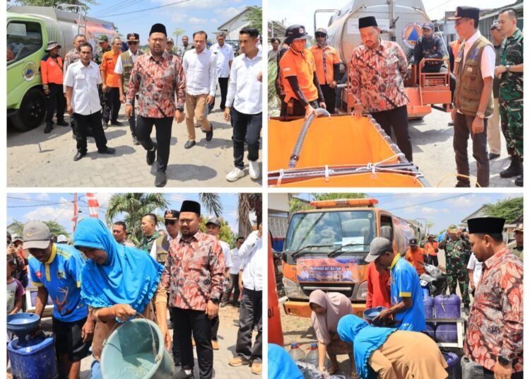 Warga Tenggor Balongpanggang Dilanda Kemarau Panjang, Bupati Gus Yani Langsung Salurkan Bantuan 20 Ribu Liter Air Bersih