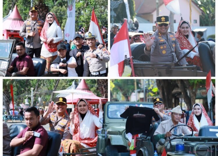 Kapolres Gresik Naik Mobil Klasik di Gresik Merdeka Carnival 2026: Ajak Warga Jogo Gresik