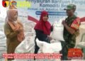 Babinsa Kroman Gresik Dampingi Ratusan Warga Terima Bantuan Beras per Orang 30 Kg 