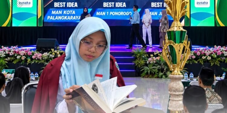 Baby Mutiara Islami Siswi MAN 2 Gresik Raih Juara 1 Desain Komik Digital Tingkat Nasional EXTRANAS ke-8