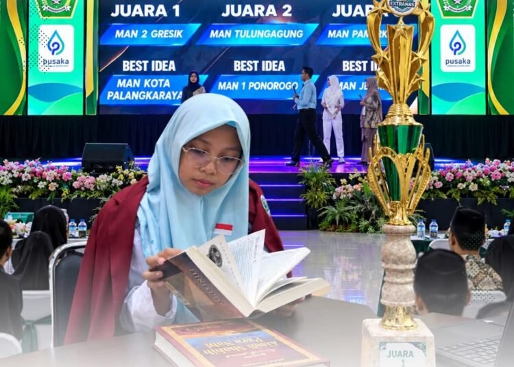 Baby Mutiara Islami Siswi MAN 2 Gresik Raih Juara 1 Desain Komik Digital Tingkat Nasional EXTRANAS ke-8