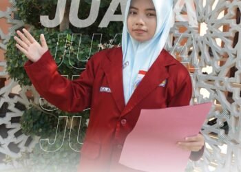 Ica Elysia Renata Siswi MAN 2 Gresik Raih Juara Terbaik 1 Lomba Baca Puisi Tingkat Nasional 2026