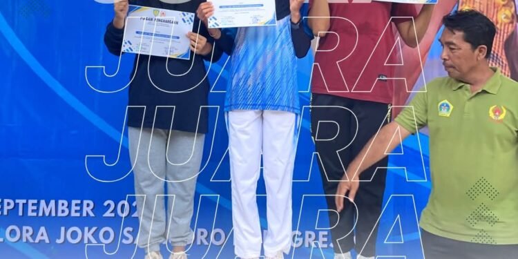Tangguh di Lintasan Jarak Jauh! Zia Ersalina Kunci Medali Emas Lari 1500m Putri