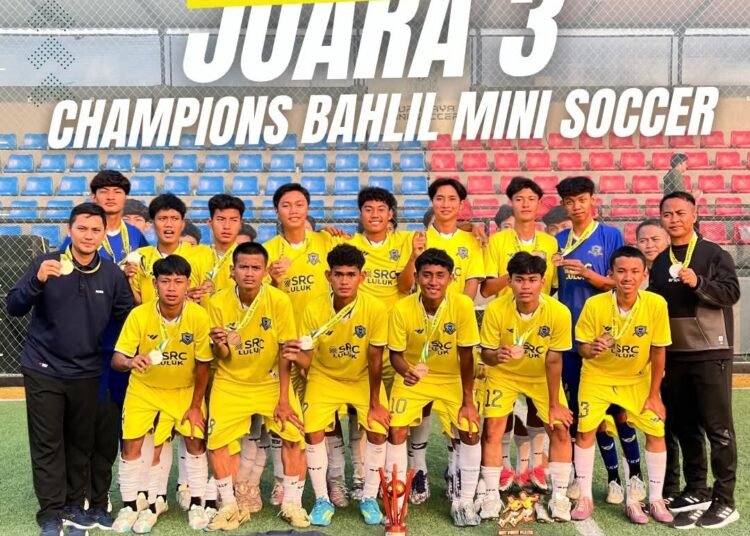 Tampil Solid di Surabaya, Skuad Futsal MAN 2 Gresik Amankan Podium 3 Champions Bahlil Mini Soccer 2026