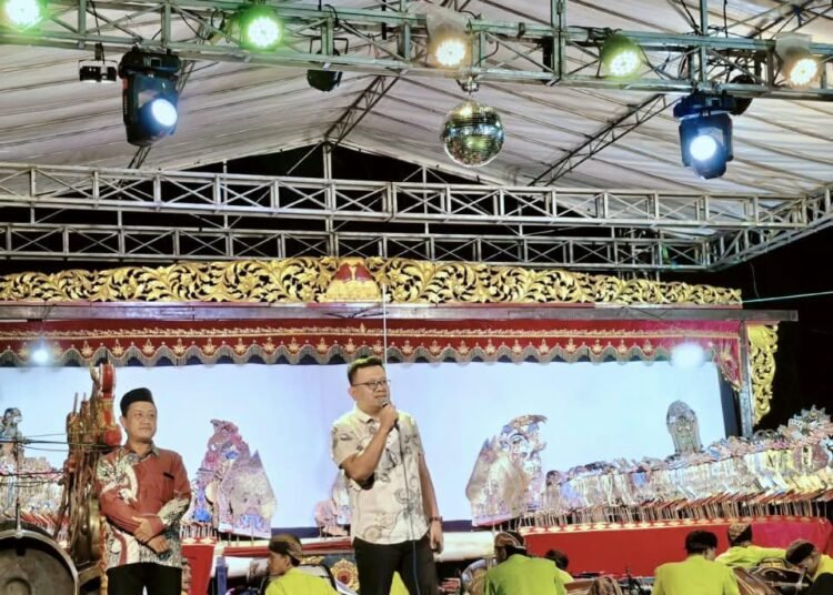 Guyub Rukun Warga Dusun Brakung Sumari Duduksampeyan Gelar Tasyakuran Sedekah Bumi hingga Pelestarian Wayang Kulit