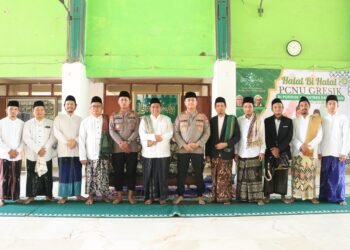 Kapolres Gresik Gelar Safari Jumat ke Ponpes Darul Ihsan Menganti: Ajak Santri Jauhi Narkoba dan Bijak Bermedia Sosial
