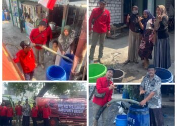 PDI Perjuangan Gresik Salurkan Bantuan Air Bersih ke Desa Randuboto Sidayu Ringankan Beban Masyarakat Terdampak Kemarau Panjang