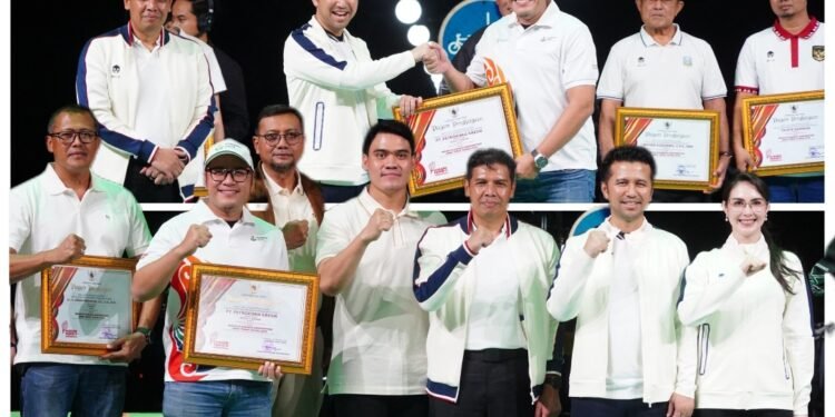 Joosss !! Konsisten Bina Prestasi Atlet, Petrokimia Gresik Raih Penghargaan “JATIM SPORT1V”