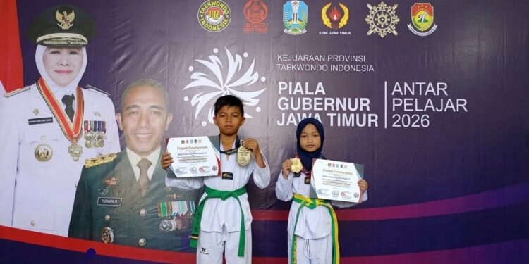 Dua Atlet Taekwondo MIN 1 Gresik Tampil Dominan, Sabet Emas dan Perak di Piala Gubernur Jatim 2026