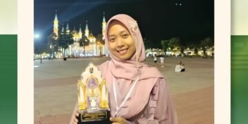 Lantunan Syiar Bermakna, Izza Aisyah Bawa Pulang Trofi Juara 3 Syarhil Qur’an Putri pada MTQ XXXII Kabupaten Tuban