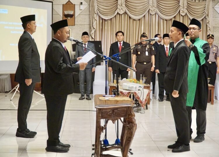Akhirnya Edy Resmi Dilantik Jadi Penjabat Sekda Gresik: Siap Emban Amanah dengan sebaik-baiknya !!