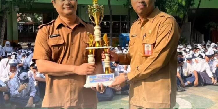 Guru UPT SMPN 3 Gresik Raih Juara 3 di Ajang AGP PGRI Cabang Gresik 2026