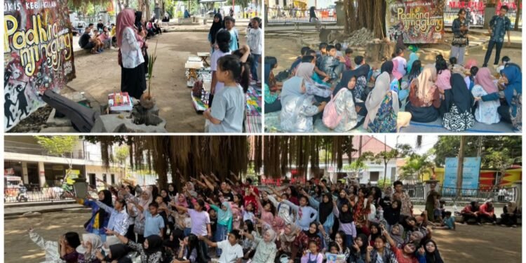 PEMBINAAN 2 SHAF: Di Kegiatan Bermain dan Belajar Padhang Njingglang di Alun-Alun Tulungagung