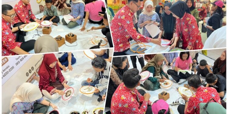 Inovatif !! Gressmall Ajak Generasi Muda Lestarikan Budaya Lewat “The Next Wave of Batik”